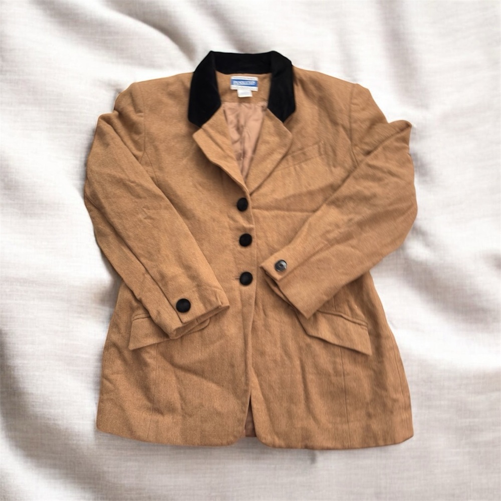 Pendleton Camel Blazer with Black Collar - image 5